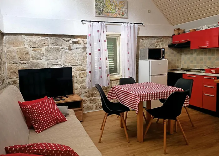 Gloria - Old Center Split