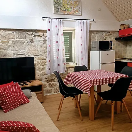 Gloria - Old Center سبليت